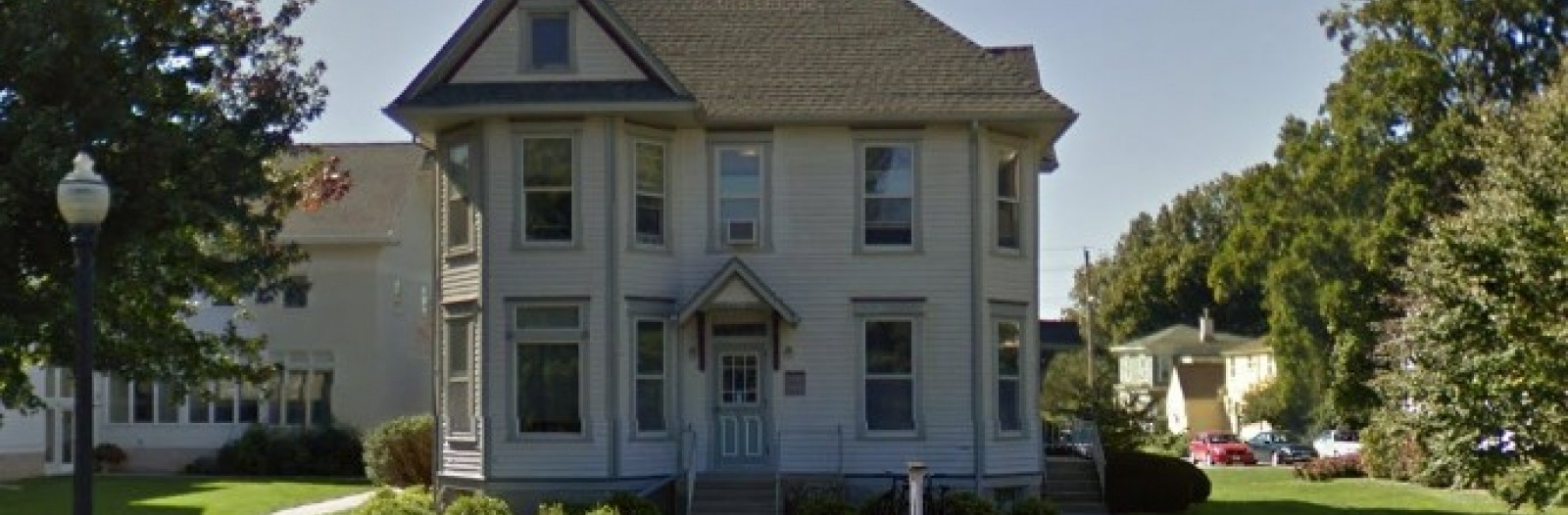 1127 Park Street, Grinnell, IA