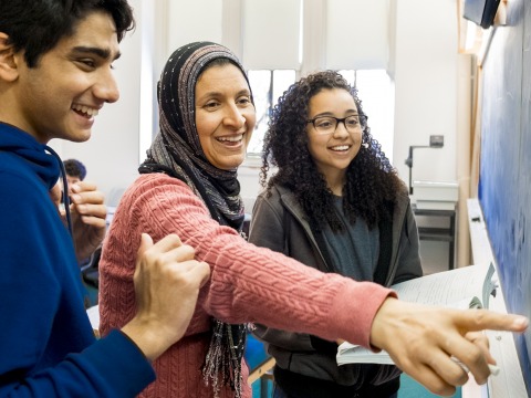 Mervat Youssef teaches an Arabic class in ARH