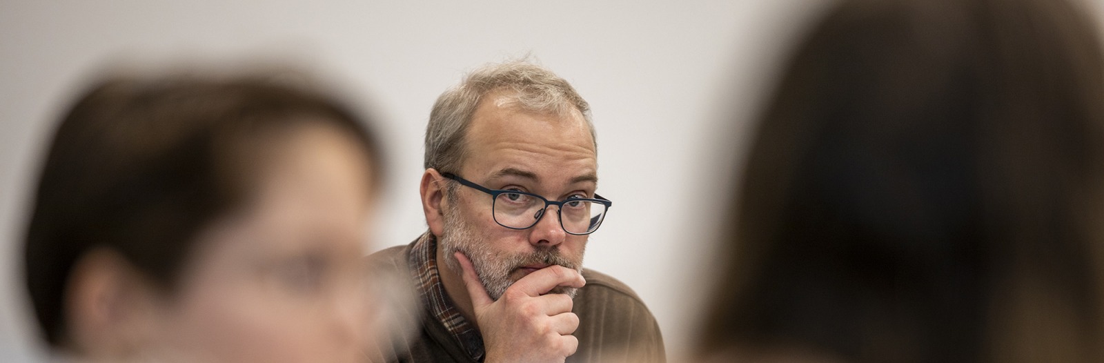 Professor Peter Hanson in class