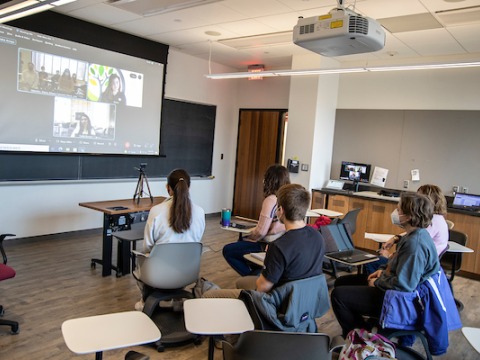 Spanish students meet virtually with community partners