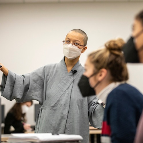 Dixuan Yujing Chen teaches religious studies