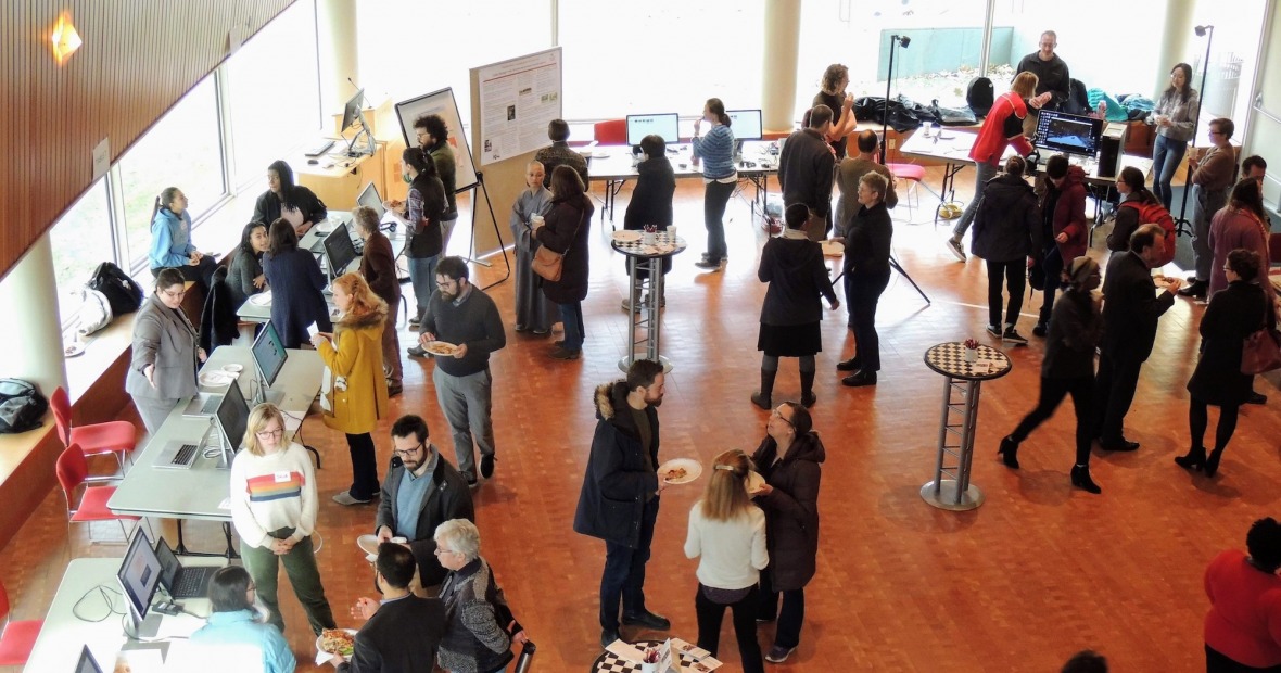 A view of attendees at the Digital Liberal Arts Teaching Fair.